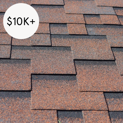 高级建筑瓷砖- $10,000 - $16,500设计更耐用，通常保证到50年-标准沥青瓷砖的预期寿命的两倍。图片来自加固屋顶